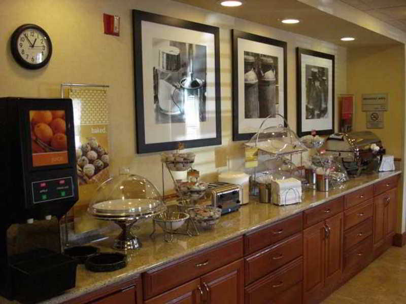 Hampton Inn Mansfield/Ontario Restoran gambar